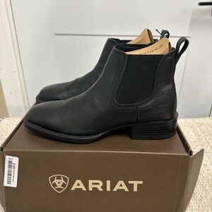 NEW ARIAT MEN'S BOOKER ULTRA CHELSEA BOOTS - SQUARE TOE SZ 11